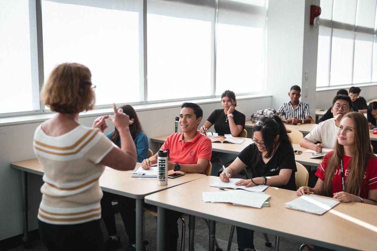 Fleming College là một trong TOP 50 các trường cao đẳng nghiên cứu hàng đầu Canada