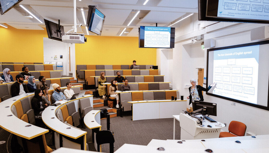 Aston University nổi tiếng với môi trường học tập hiện đại